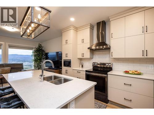 2118 Ryegrass Road, Kelowna, BC - Indoor Photo Showing Kitchen With Double Sink