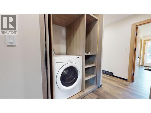 109 River Drive, Cranbrook, BC - Indoor Photo Showing Laundry Room