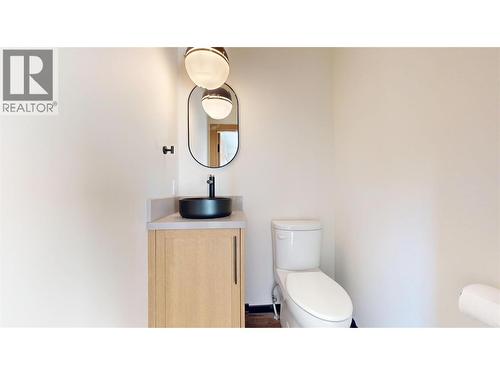 109 River Drive, Cranbrook, BC - Indoor Photo Showing Bathroom