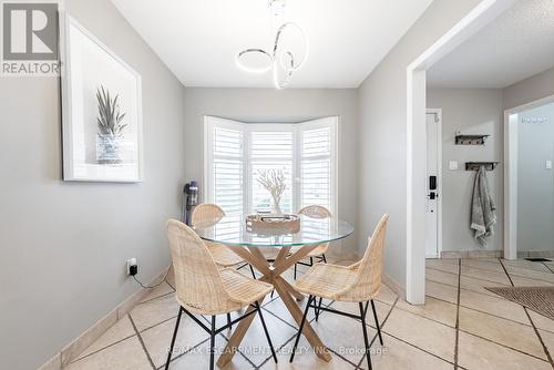 680 Rexford Drive, Hamilton, ON - Indoor Photo Showing Dining Room