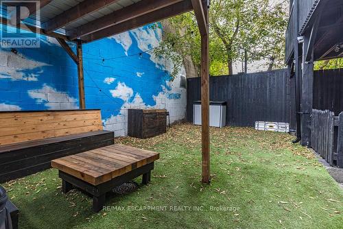 309 Barton Street E, Hamilton, ON 