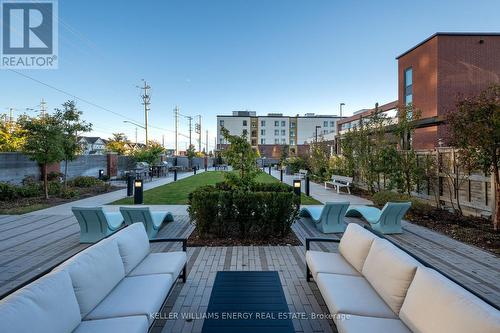 2421 - 2550 Simcoe Street N, Oshawa (Windfields), ON - Outdoor