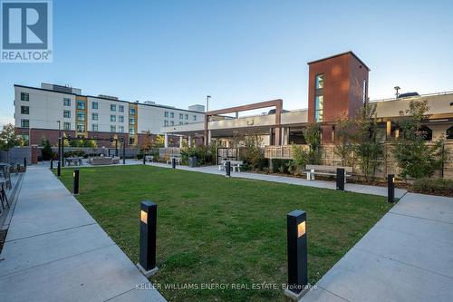 2421 - 2550 Simcoe Street N, Oshawa (Windfields), ON - Outdoor