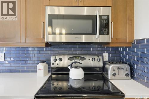 106 Thode Avenue, Saskatoon, SK - Indoor Photo Showing Kitchen