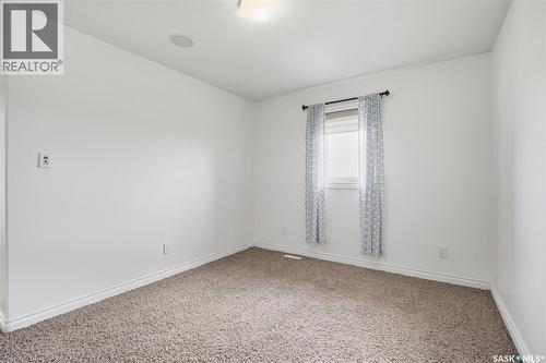 106 Thode Avenue, Saskatoon, SK - Indoor Photo Showing Other Room