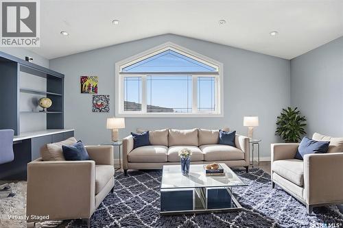 106 Thode Avenue, Saskatoon, SK - Indoor Photo Showing Living Room