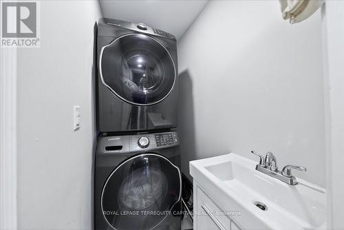 30 Indianola Crescent, Wasaga Beach, ON - Indoor Photo Showing Laundry Room
