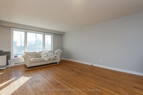 88 Beverly Road, North Bay, ON - Indoor Photo Showing Living Room