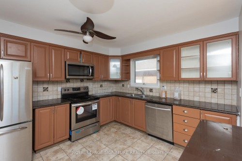 88 Beverly Road, North Bay, ON - Indoor Photo Showing Kitchen With Double Sink