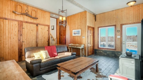 Salon - 73 Route 255, Kingsey Falls, QC 