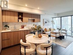 1110 - 19 BATHURST STREET  Toronto, ON M5V 0N2