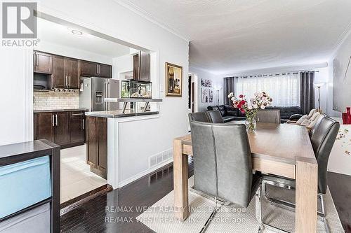 128 Mercury Road S, Toronto, ON - Indoor