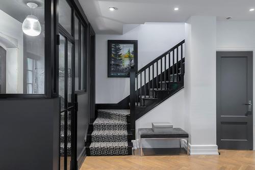 Hall d'entrée/Vestibule - 79 Crois. Rosemount, Westmount, QC - Indoor Photo Showing Other Room