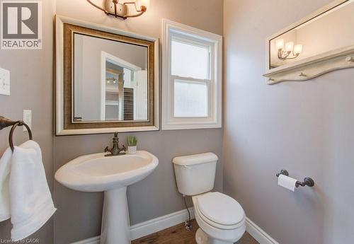 99 Maitland Street, Kitchener, ON - Indoor Photo Showing Bathroom