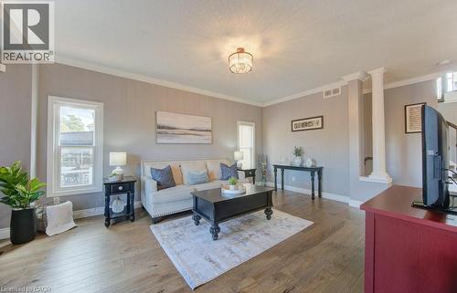 99 Maitland Street, Kitchener, ON - Indoor Photo Showing Living Room