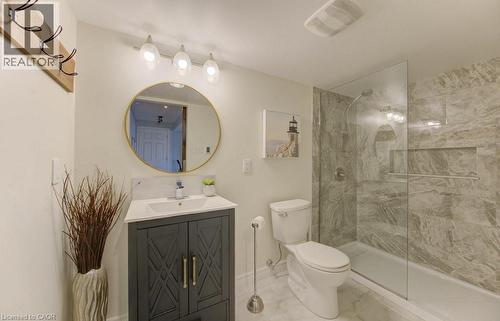 99 Maitland Street, Kitchener, ON - Indoor Photo Showing Bathroom