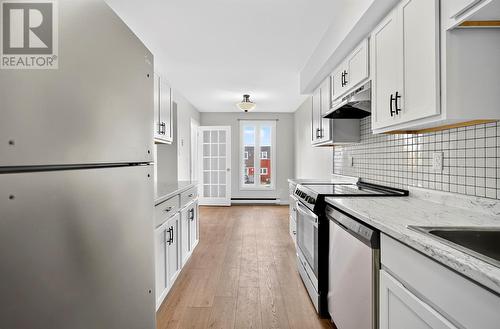 44 E Watson Street, St. John'S, NL - Indoor Photo Showing Kitchen
