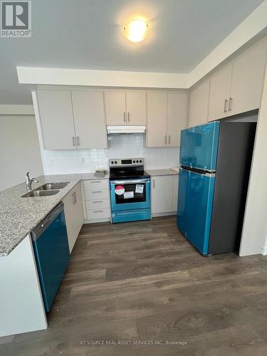 55 - 70 Knotsberry Circle, Brampton, ON - Indoor Photo Showing Kitchen With Double Sink
