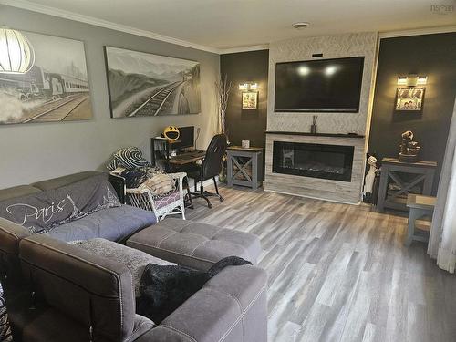 16 Rogers Avenue, Amherst, NS 