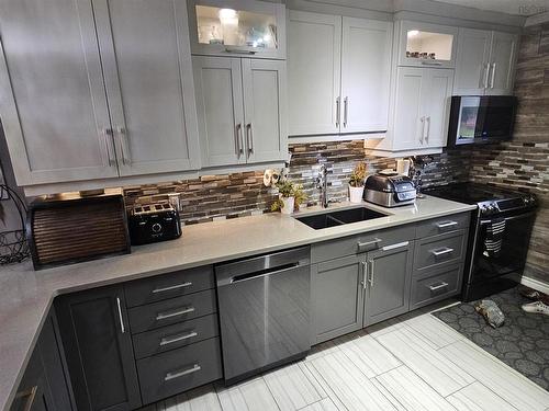 16 Rogers Avenue, Amherst, NS 