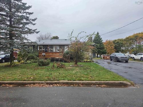 16 Rogers Avenue, Amherst, NS 