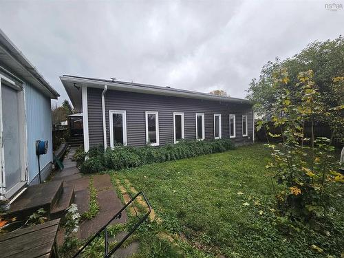 16 Rogers Avenue, Amherst, NS 