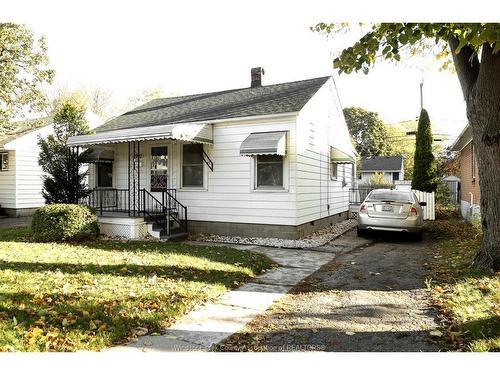 1922 CENTRAL  Windsor, ON N8W 4H9