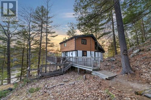 1033 BAYVIEW POINT ROAD  Lake Of Bays (Ridout), ON P0A 1H0