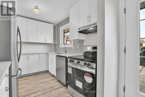 1511 Fisher Avenue, Ottawa, ON - Indoor Photo Showing Kitchen With Stainless Steel Kitchen