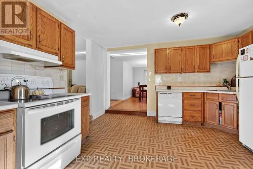13 William Street, Rideau Lakes, ON - Indoor Photo Showing Kitchen