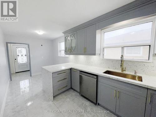 Kitchen - 3708 Woodruff Crescent, Mississauga, ON - Indoor Photo Showing Kitchen