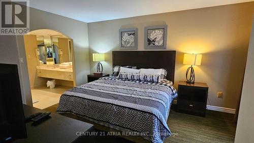 2074/75 - 90 Highlands Drive, Oro-Medonte, ON - Indoor Photo Showing Bedroom