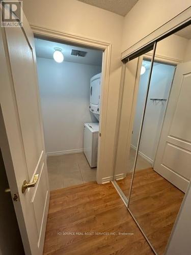 408 - 3840 Bathurst Street, Toronto, ON - Indoor Photo Showing Laundry Room
