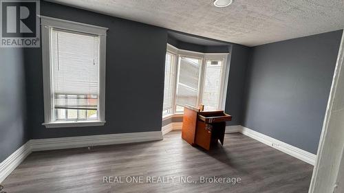 bedroom - 4 Fife Street, Hamilton, ON - Indoor Photo Showing Other Room