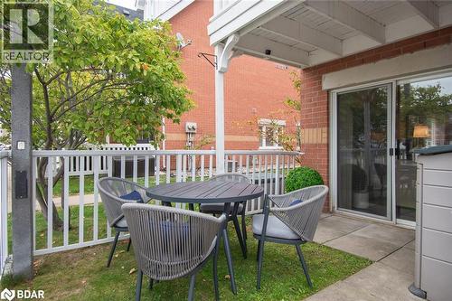 Clean, modern & updated 3 piece bath - 1701 Lampman Avenue Unit# 302, Burlington, ON - Indoor Photo Showing Bathroom
