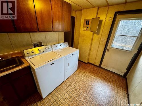 Akister Acreage, Orkney Rm No. 244, SK - Indoor Photo Showing Laundry Room