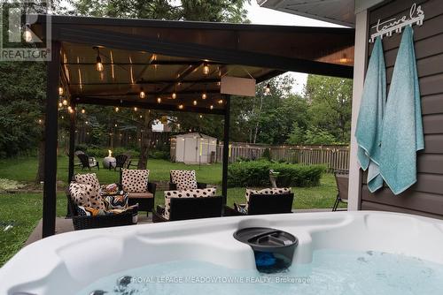 5853 Mcleod Road, Niagara Falls, ON - Outdoor