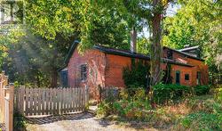 1506 ESTES CRESCENT  Mississauga, ON L5V 1M4