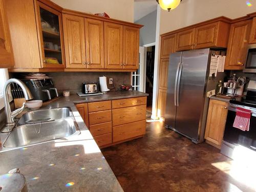 34 Hemlo Drive, Marathon, ON - Indoor Photo Showing Kitchen With Double Sink