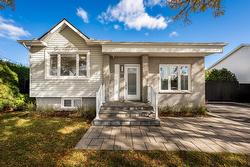 28 Rue de Varennes  Blainville, QC J7B 1H9