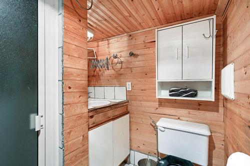 Powder room - 272 Rue Ste-Thérèse, Saint-Jean-Sur-Richelieu, QC - Indoor Photo Showing Bathroom