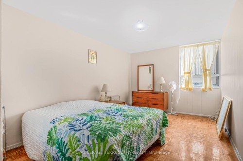 2807-5 Massey Square, Toronto, ON - Indoor Photo Showing Bedroom