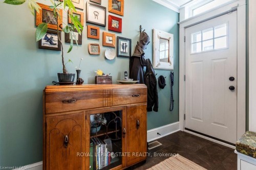 210 Charlton Avenue E, Hamilton, ON - Indoor Photo Showing Other Room