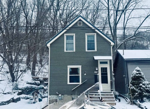 210 Charlton Avenue E, Hamilton, ON - Outdoor