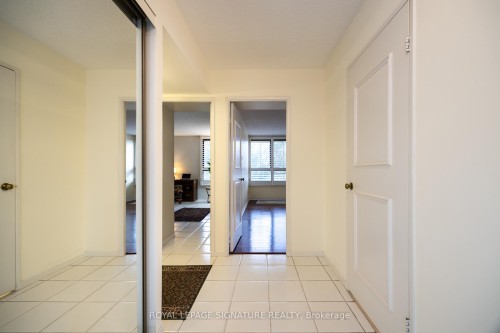 306-1300 Bloor Street, Mississauga, ON - Indoor Photo Showing Other Room