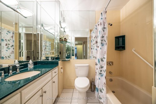 306-1300 Bloor Street, Mississauga, ON - Indoor Photo Showing Bathroom