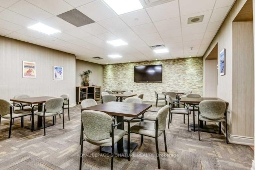 306-1300 Bloor Street, Mississauga, ON - Indoor
