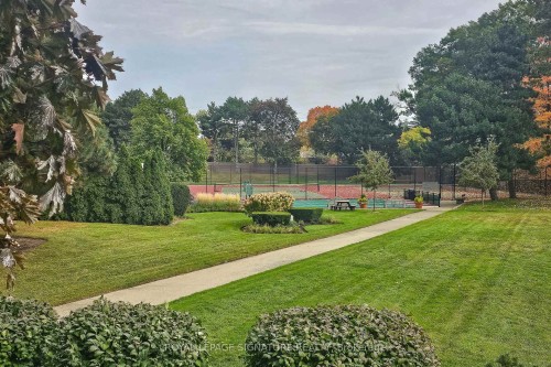306-1300 Bloor Street, Mississauga, ON - Outdoor