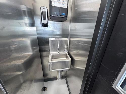 200 Red River Road, Thunder Bay, ON 