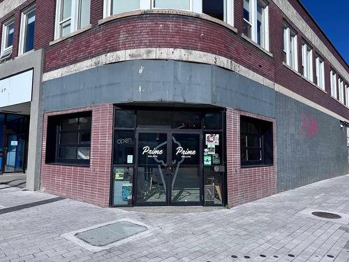 200 Red River Road, Thunder Bay, ON 